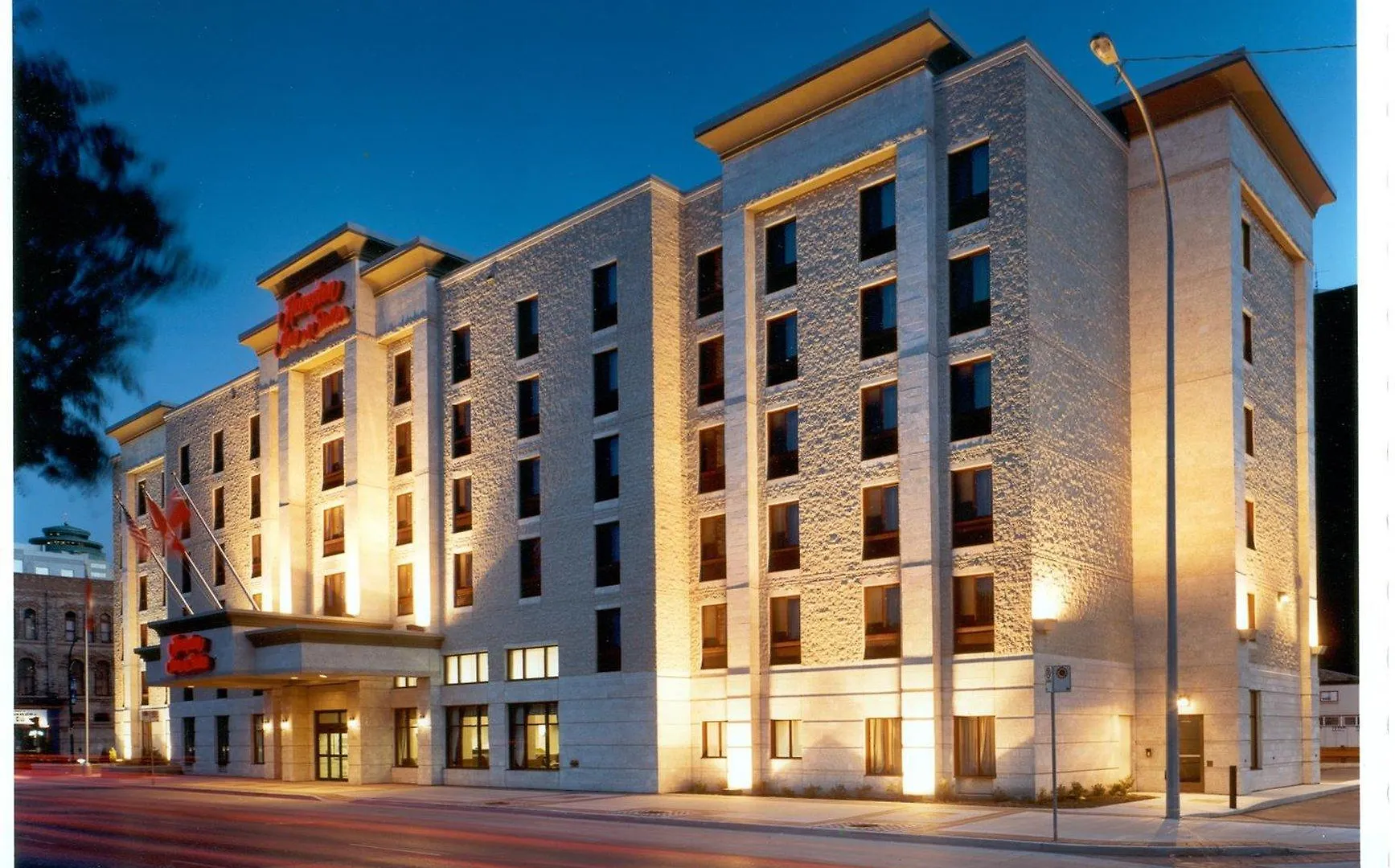 Humphry Inn And Suites Winnipeg Hotel