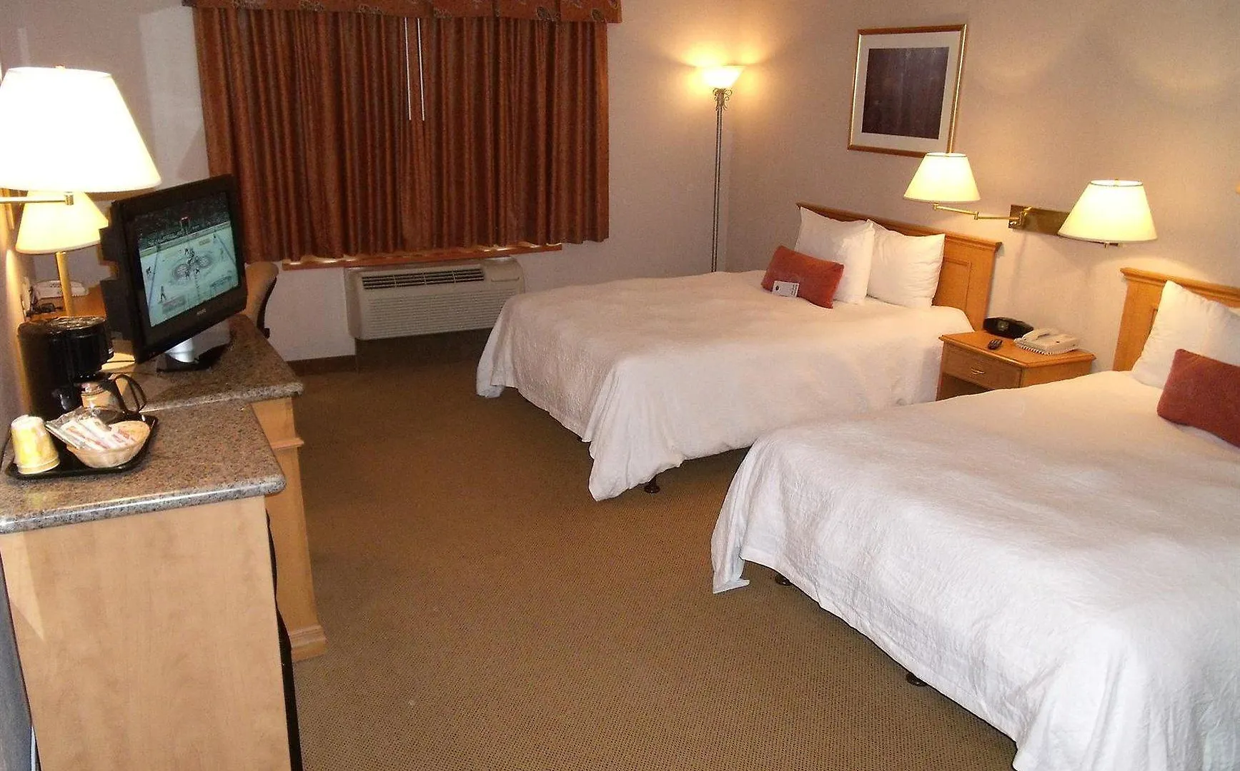 Hotel Humphry Inn And Suites Winnipeg