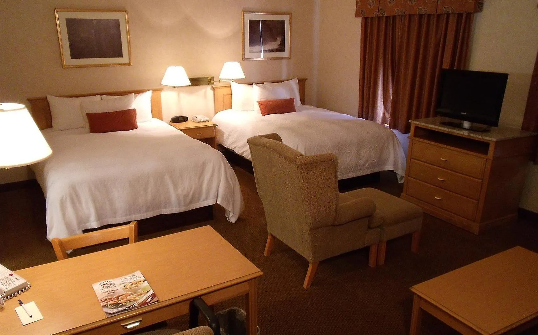 Humphry Inn And Suites Winnipeg 3*,