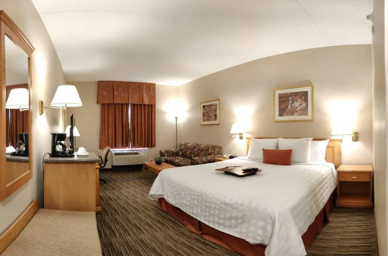 Humphry Inn And Suites Winnipeg 3*,